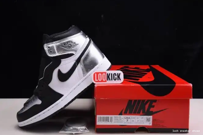 Rep LUCY OG HIGH CD0461-001 SILVER JORDAN WMNS TOE AIR 1 0522